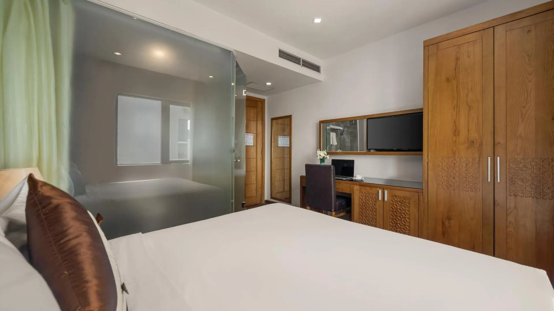 Bliss Luxury Hotel Da Nang Vietnam