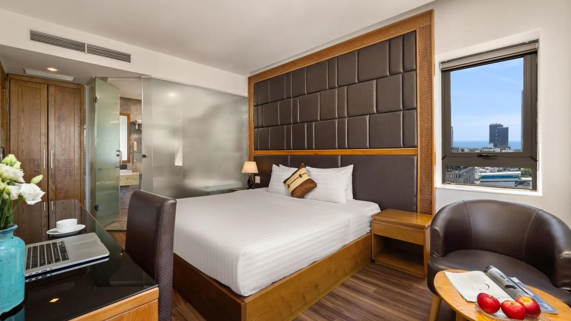 Bliss Luxury Hotel Da Nang