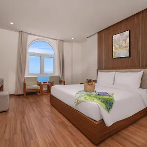 4* Hotel De Lamour