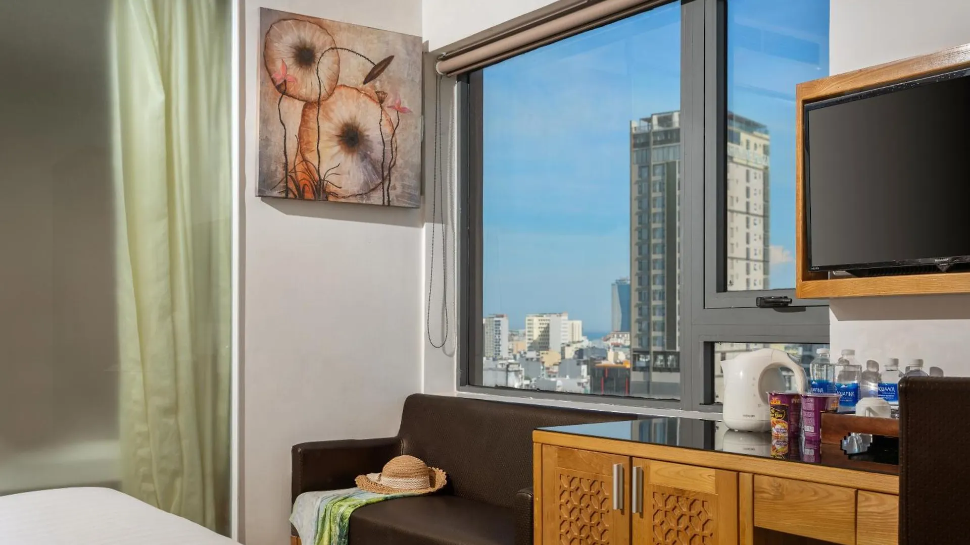 Bliss Luxury Hotel Da Nang 4*,  Vietnam